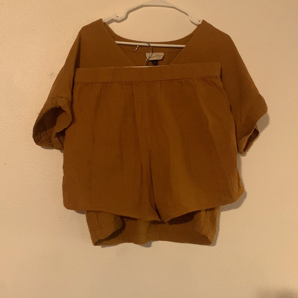 Yellow shirt and short combo